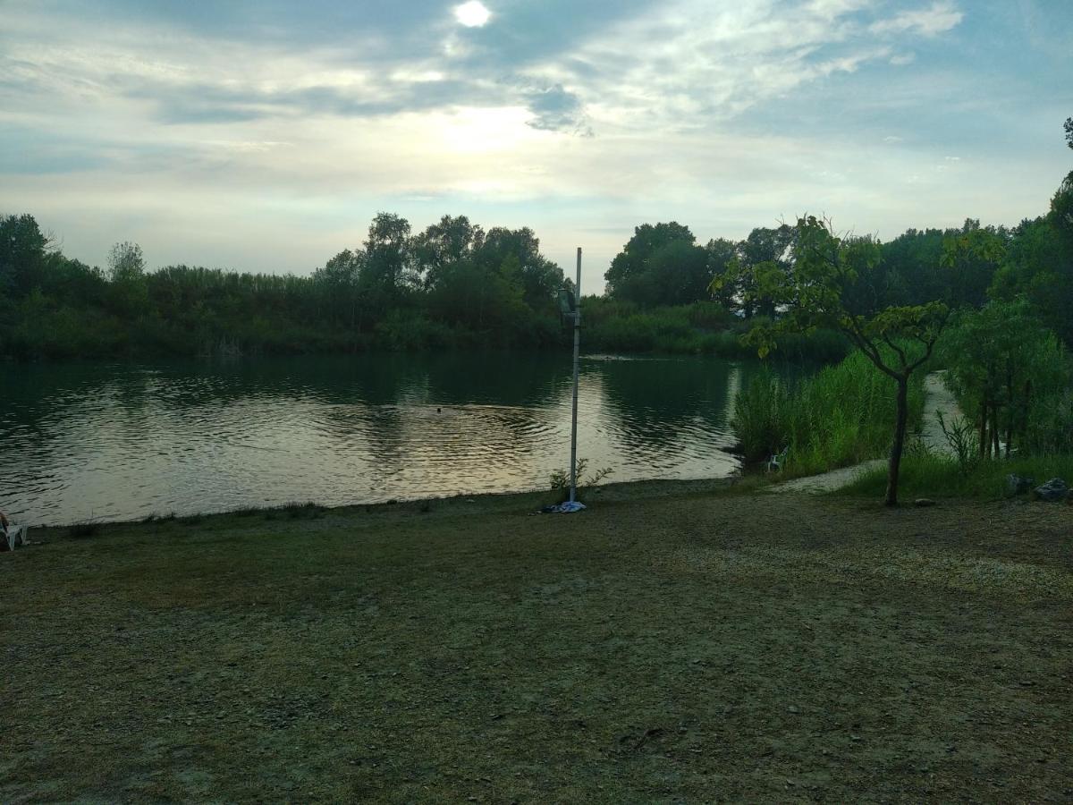 Camping Homair Domaine Des Iscles Mobil-Home Climatise La Roque-d'Antheron Luaran gambar
