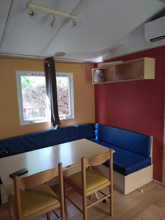 Camping Homair Domaine Des Iscles Mobil-Home Climatise La Roque-d'Antheron Luaran gambar