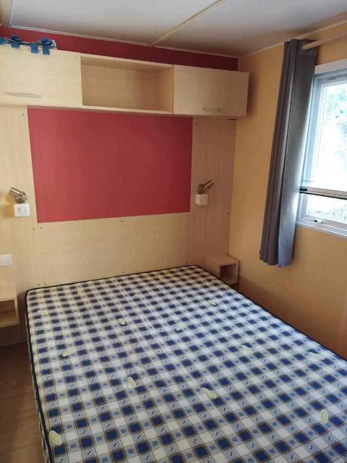 Camping Homair Domaine Des Iscles Mobil-Home Climatise La Roque-d'Antheron Luaran gambar